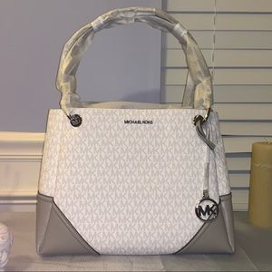🌸NWT Michael Kors Top Zip Tote bag🌸